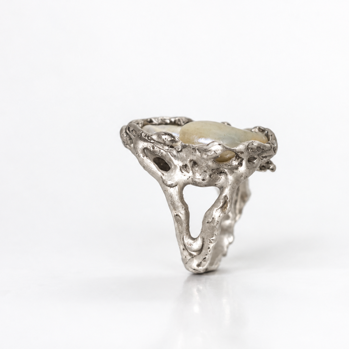Mother Pearl Ring