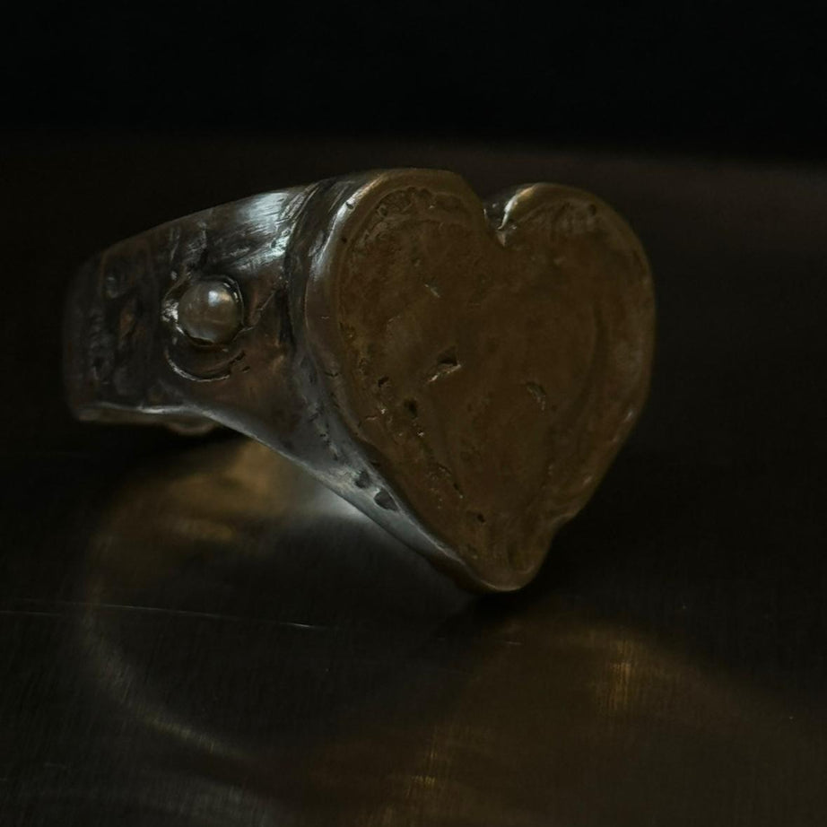 Cuore ring